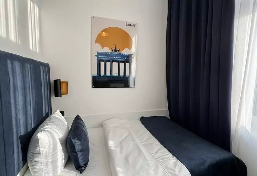 هتل Homaris East Side