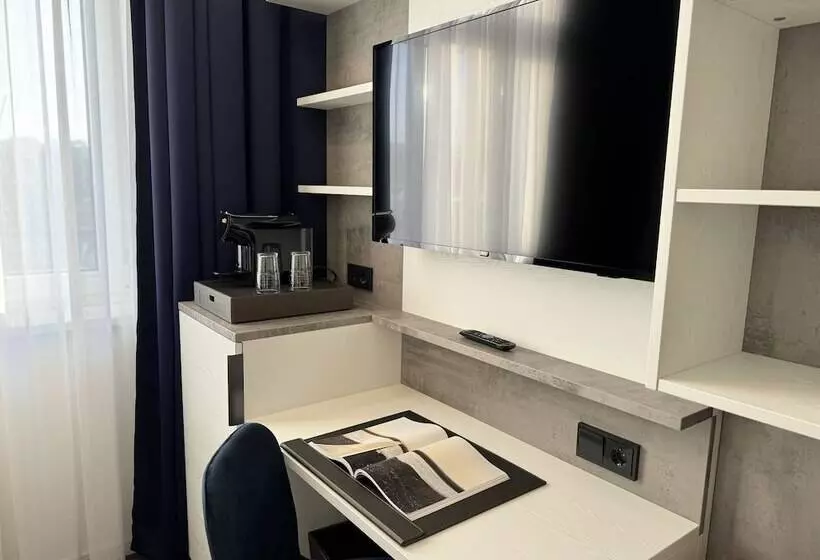 هتل Homaris East Side