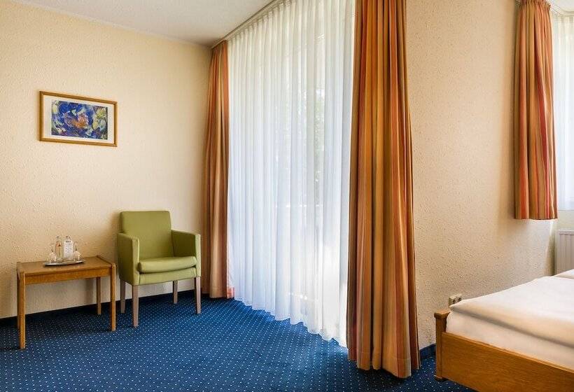 בית מלון כפרי Acora Bonn Living The City