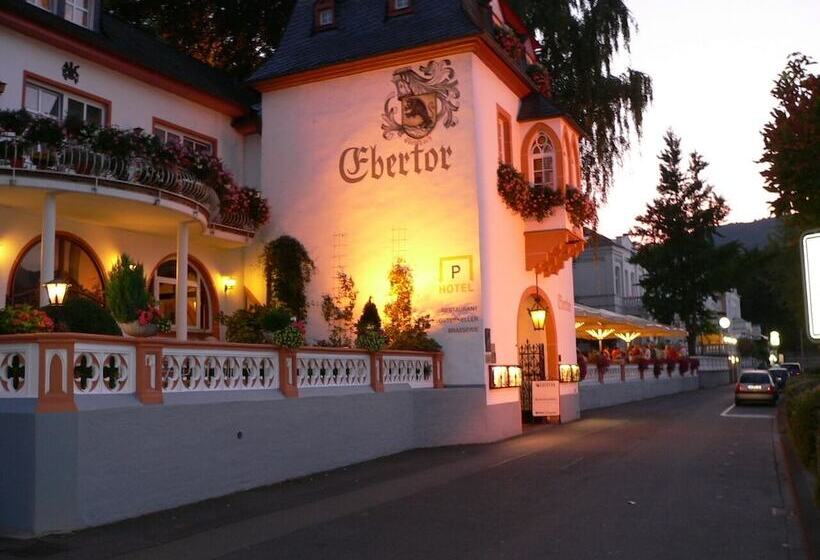 Das Ebertor   Hotel & Hostel