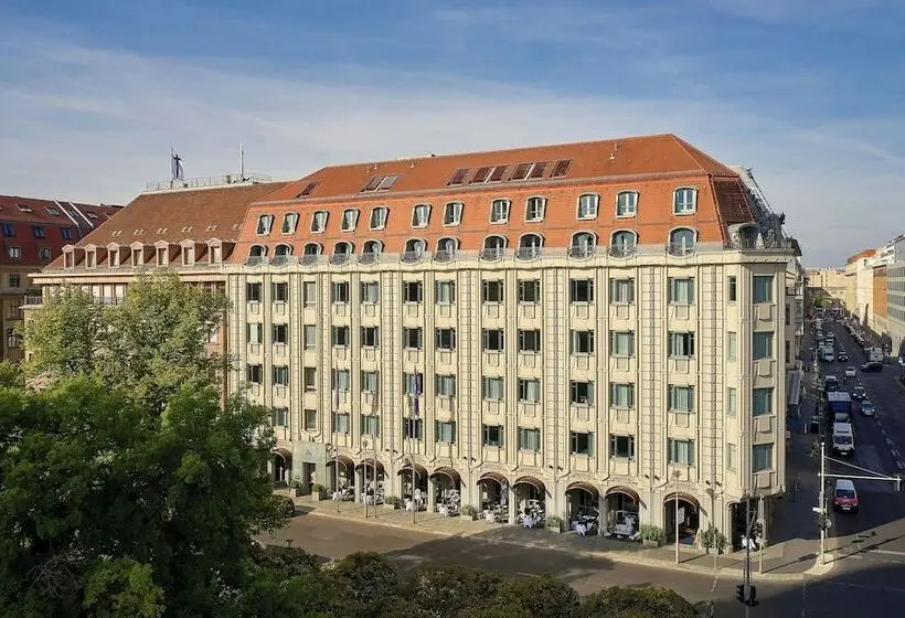 هتل Luc, Autograph Collection