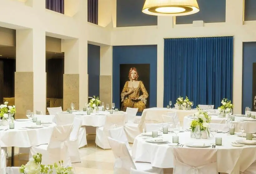 هتل Luc, Autograph Collection