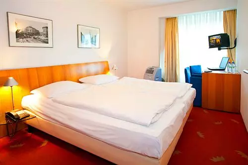 هتل Prinzregent by Centro Basic