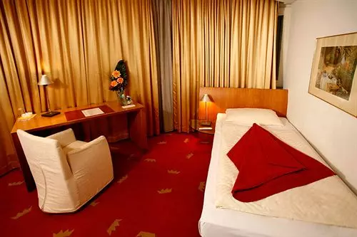 هتل Prinzregent by Centro Basic