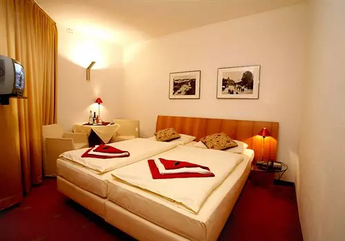 هتل Prinzregent by Centro Basic