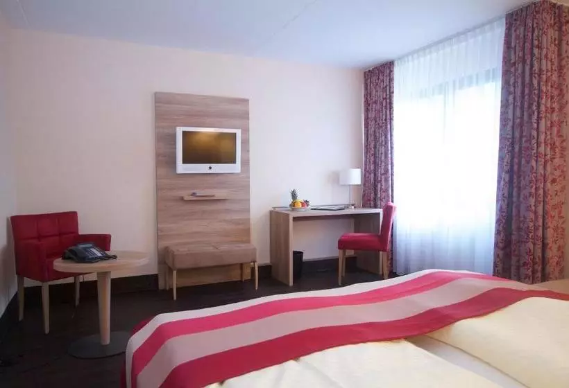 בית מלון כפרי Rheinterrasse Benrath