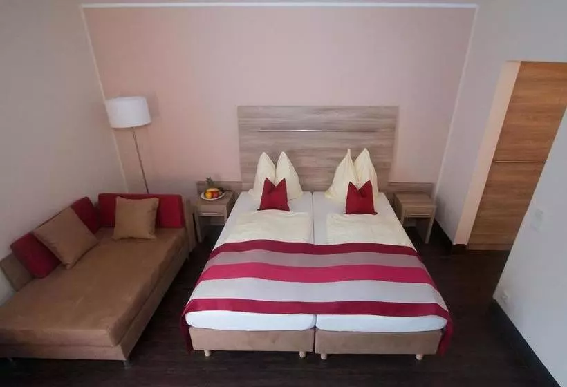 בית מלון כפרי Rheinterrasse Benrath