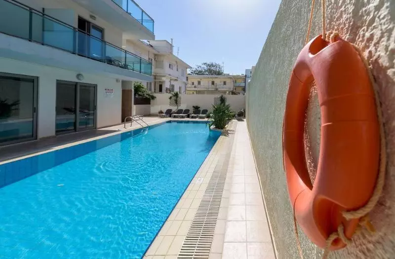 호텔 Manousos City