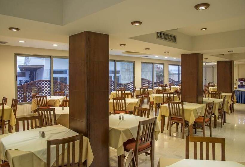 هتل Manousos City