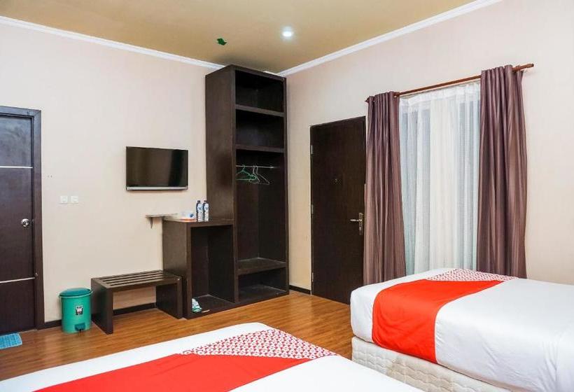 فندق Triza By Oyo Rooms