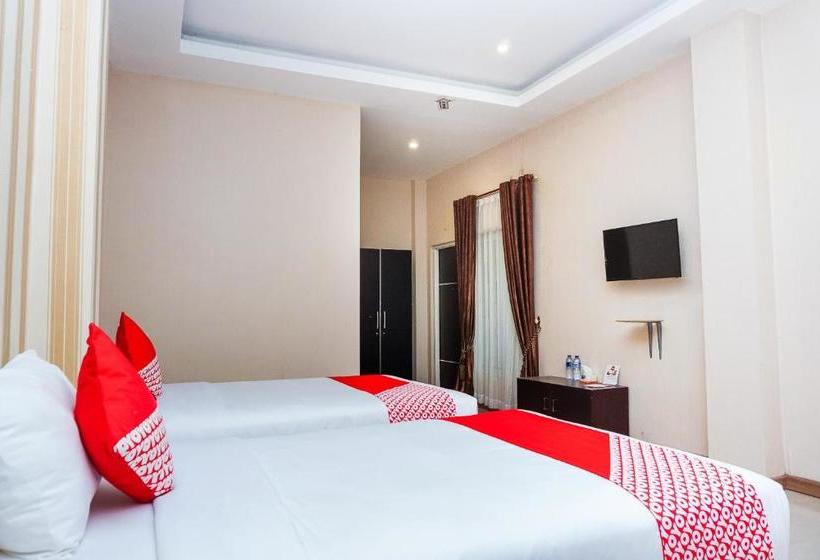 فندق Triza By Oyo Rooms