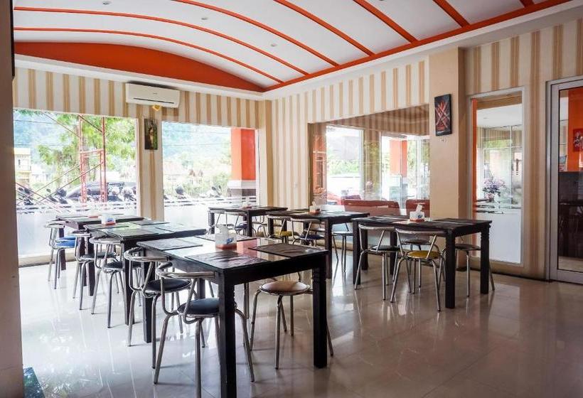 فندق Triza By Oyo Rooms