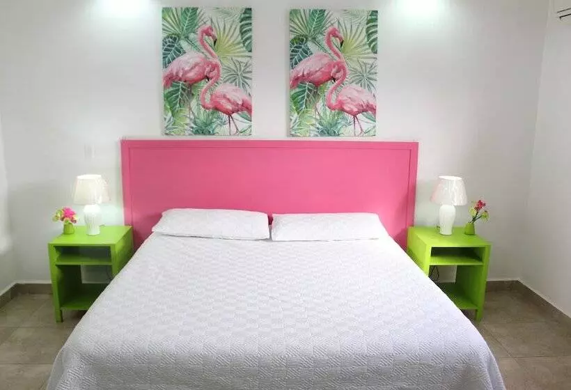 Hotelli Coronado Inn