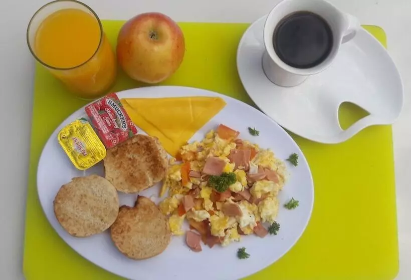 Hotelli Coronado Inn