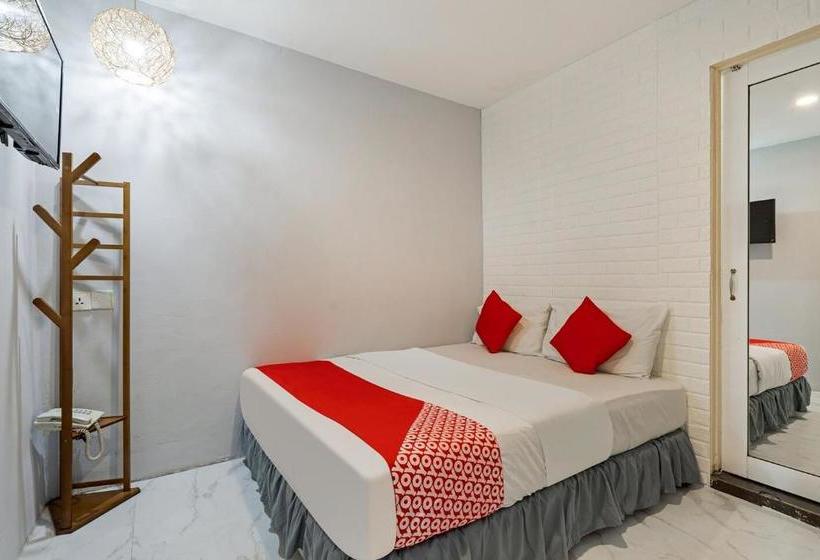 The Green Hotel Cheras Maluri By Oyo Rooms