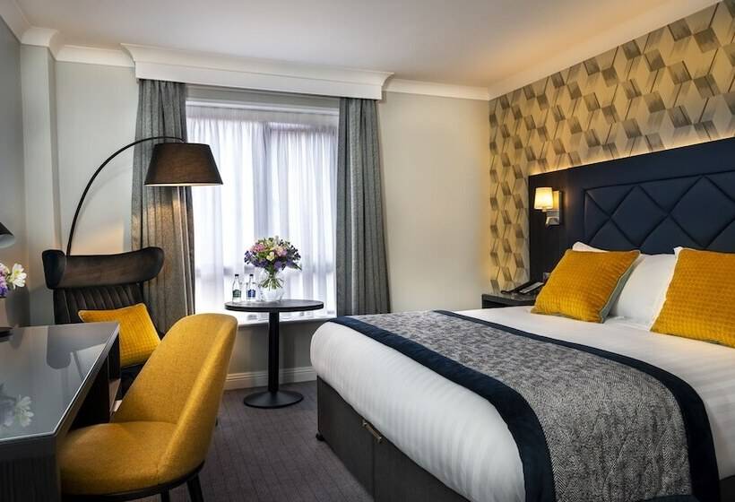 בית מלון כפרי Camden Court