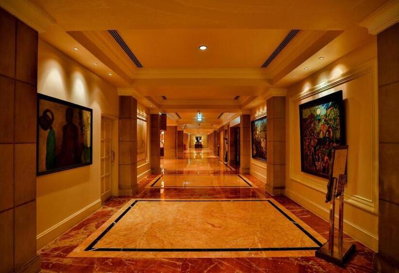 Hotel Crowne Plaza Chennai Adyar Park