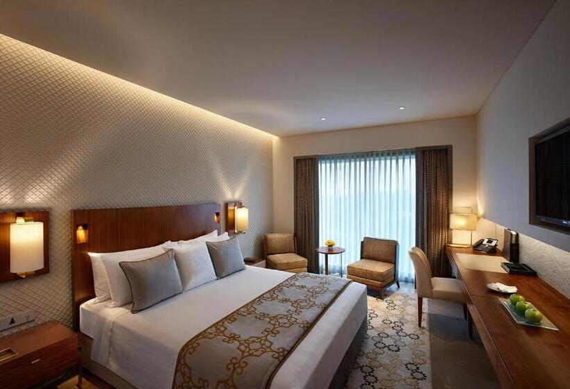Hotel Crowne Plaza Chennai Adyar Park