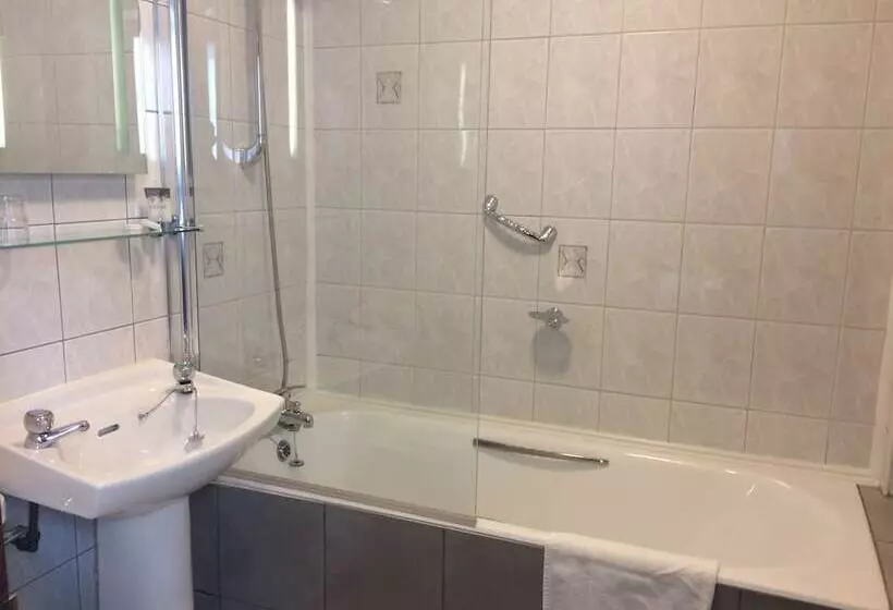 호텔 Eviston House