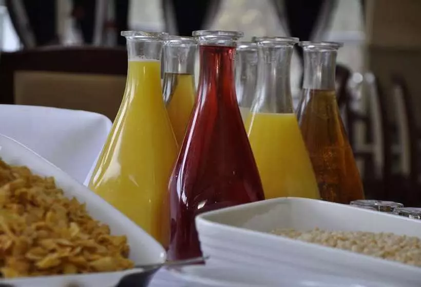 Jackson S Hotel & Leisure Centre