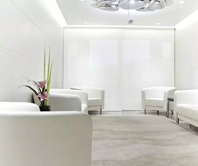 Отель President Ihcl Seleqtions