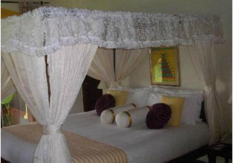 Hotel Taj Kumarakom Resort And Spa Kerala