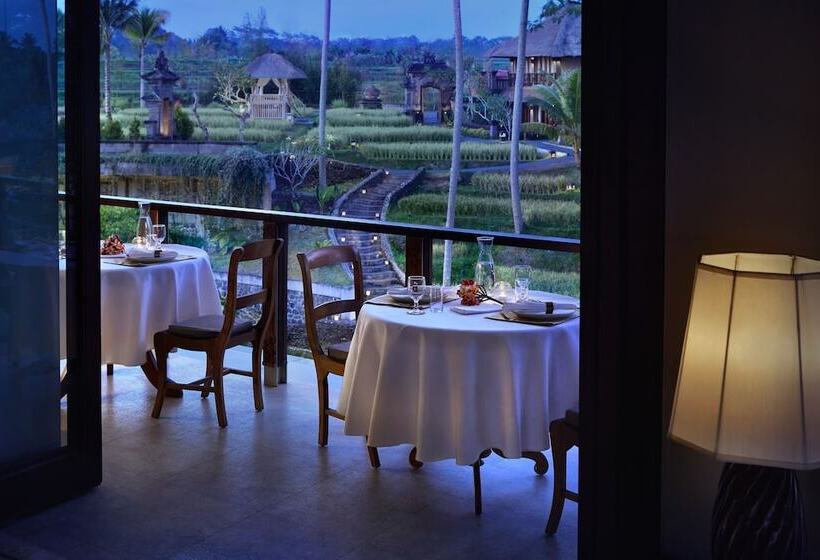 리조트 Kamandalu Ubud