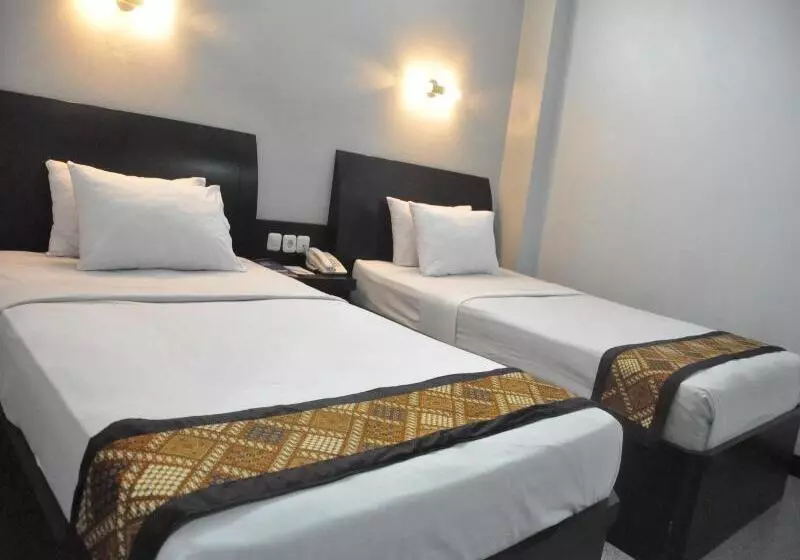 Szálloda Riez Palace