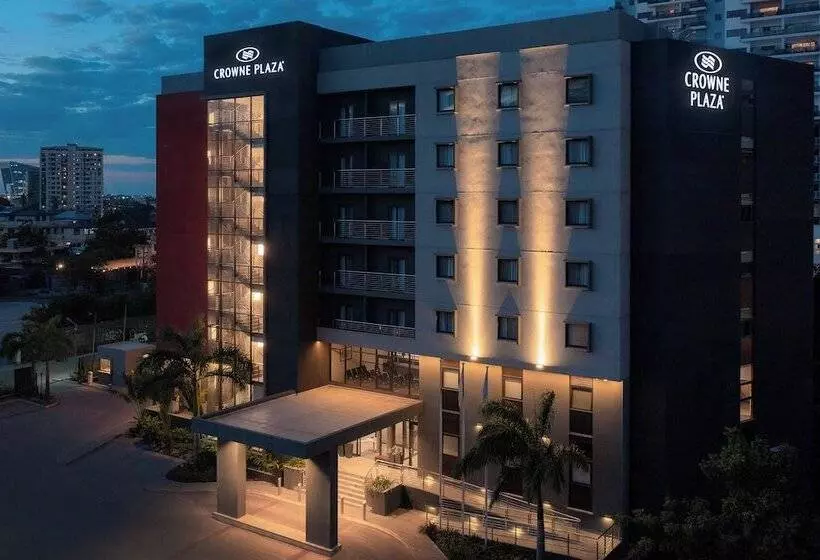 هتل Crowne Plaza   Dar Es Salaam, An Ihg