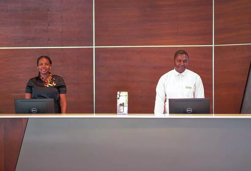 هتل Crowne Plaza   Dar Es Salaam, An Ihg