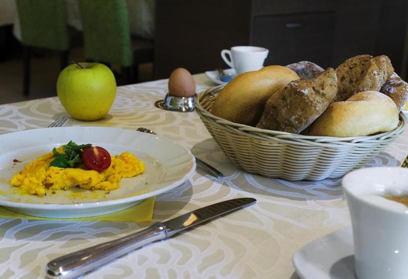 בית מלון כפרי Anatol