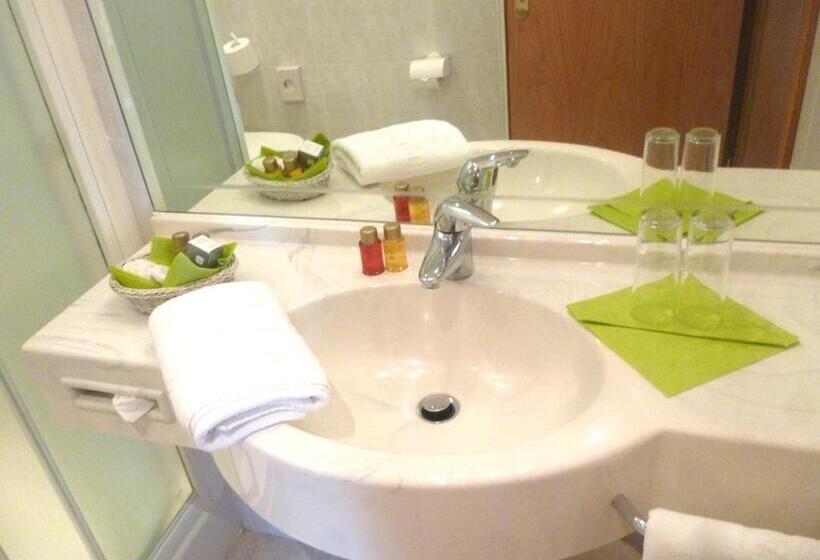 בית מלון כפרי Anatol