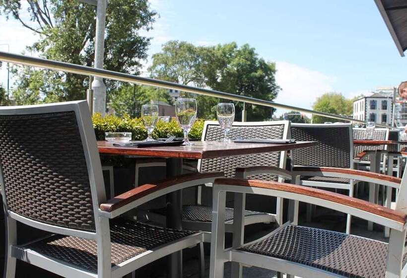 בית מלון כפרי Hilton Dublin