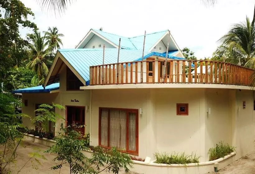 پانسیون Island Pavilion