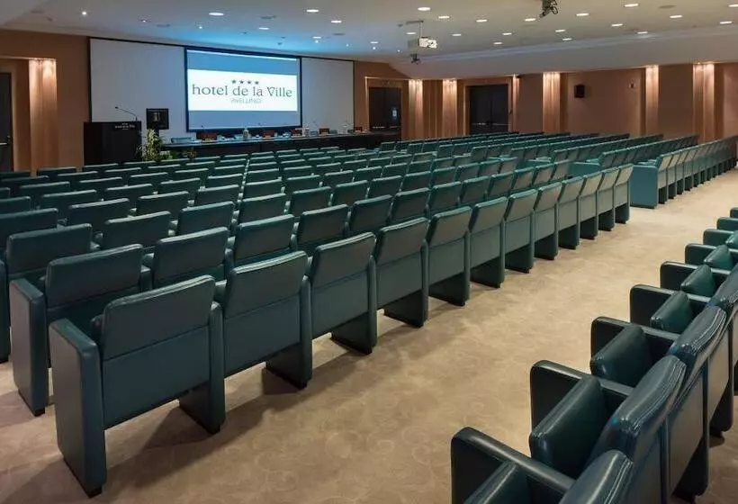 Hotelli De La Ville Avellino