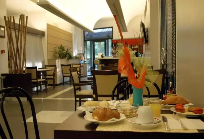 هتل Fiera Wellness & Spa