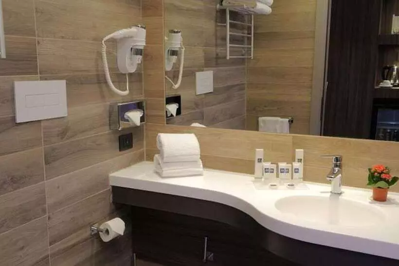 Ih Hotels Milano Lorenteggio