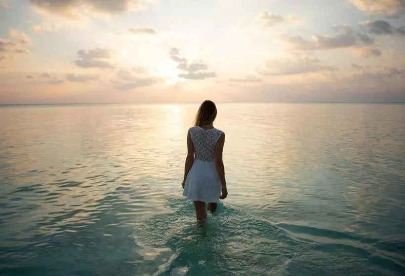 هتل Muraka Inn Thoddoo