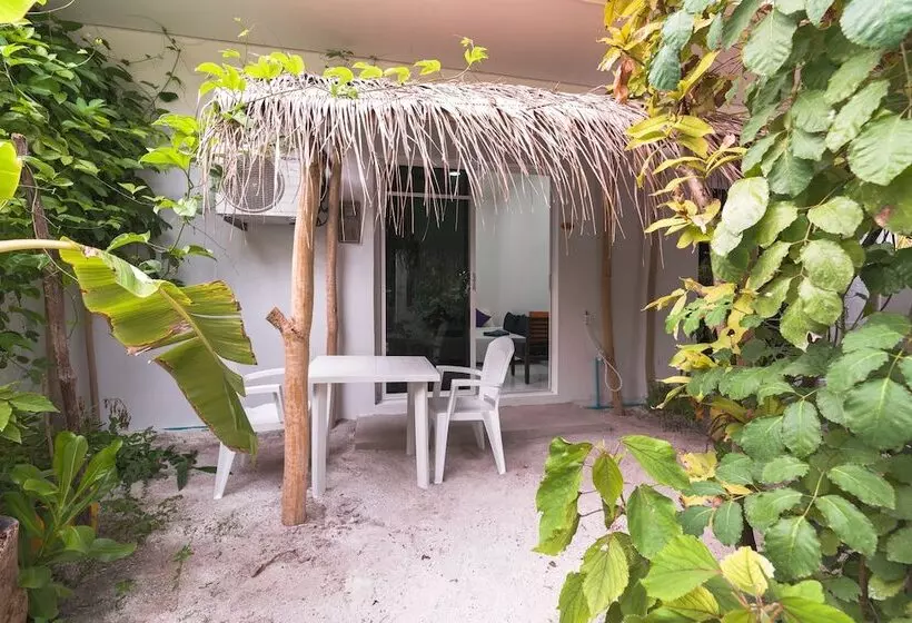 پانسیون Bb Island House Dhigurah