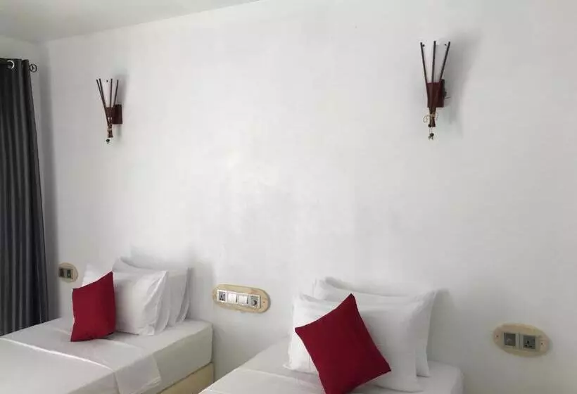 پانسیون Royal Stay Inn