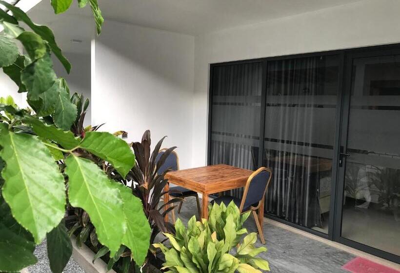 پانسیون Royal Stay Inn