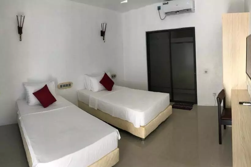 پانسیون Royal Stay Inn