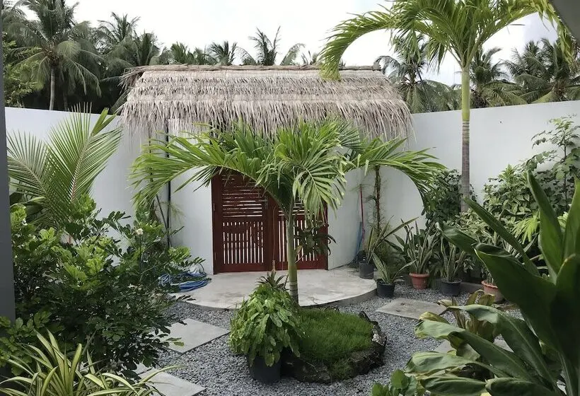 پانسیون Royal Stay Inn