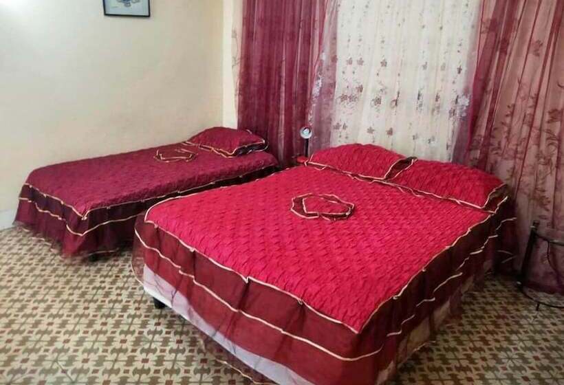 هتل Casa Elaine Y Luisito