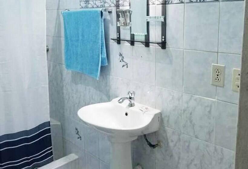 هتل Casa Elaine Y Luisito