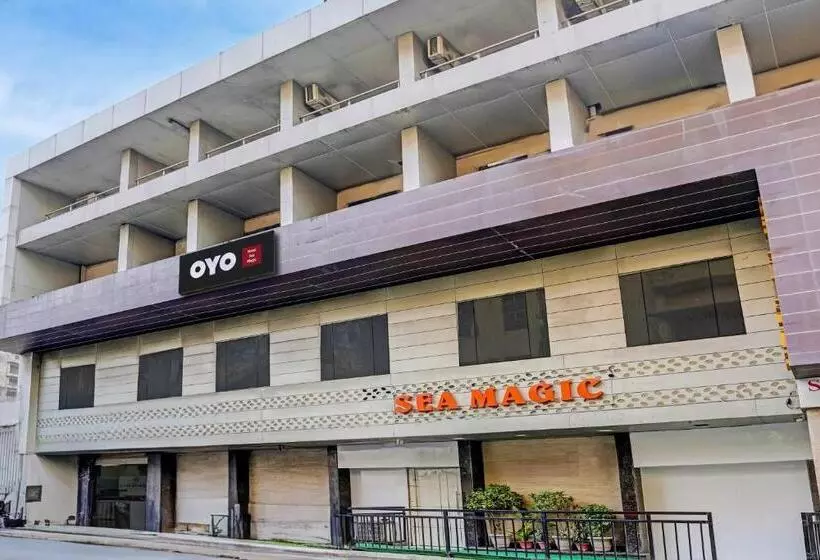 Hotelli O Lotus Residency Near Anand Nagar Metro Station