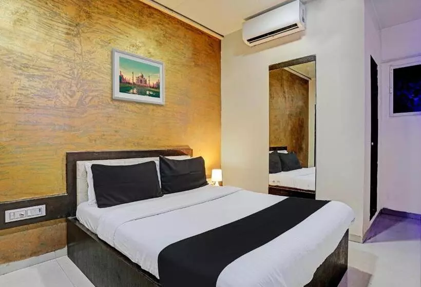 Hotelli O Lotus Residency Near Anand Nagar Metro Station