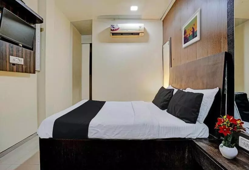 Hotelli O Lotus Residency Near Anand Nagar Metro Station