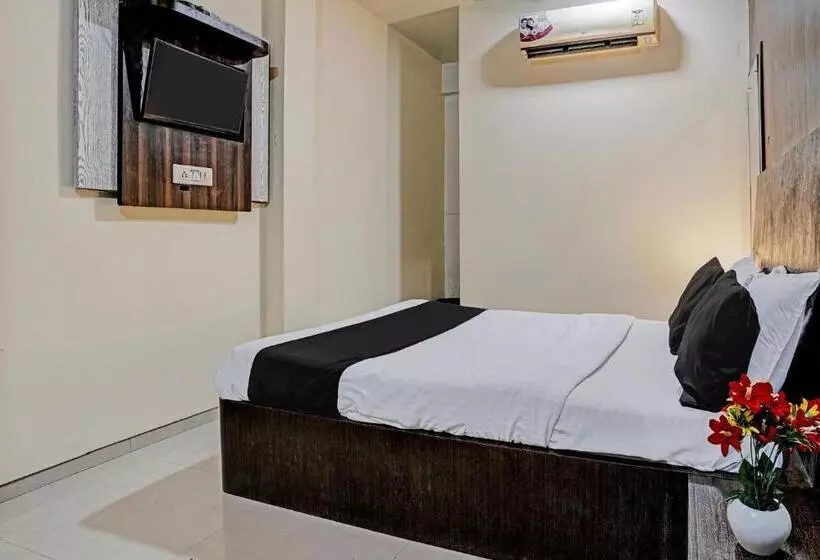 Hotelli O Lotus Residency Near Anand Nagar Metro Station