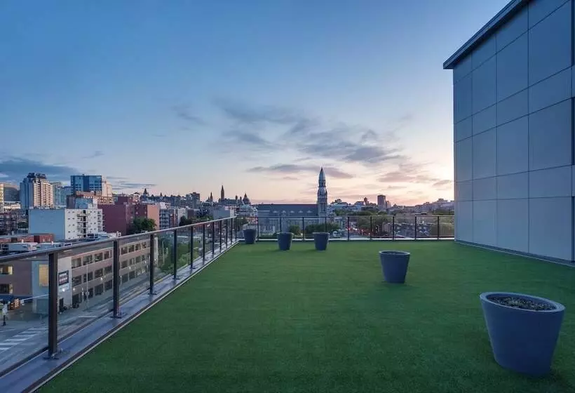 هتل Holiday Inn Express & Suites Downtown Ottawa East, An Ihg